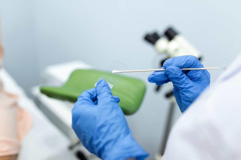 Best Pap Smear Doctor in Geeta Colony